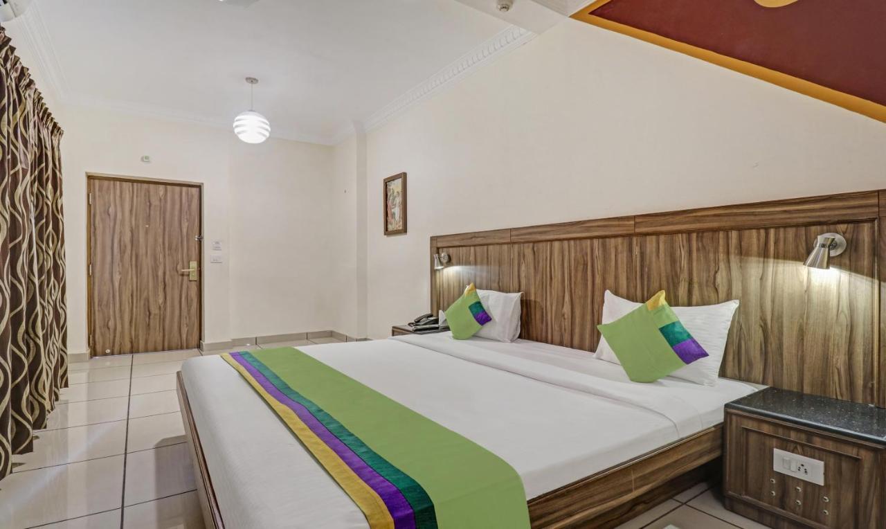 Treebo Komfort Suites, 3 Km From Mysore Palace Exterior photo