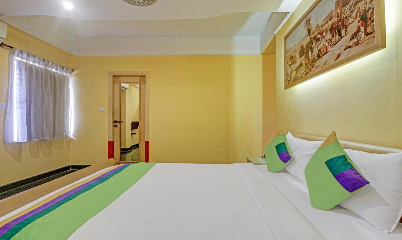Treebo Komfort Suites, 3 Km From Mysore Palace Exterior photo